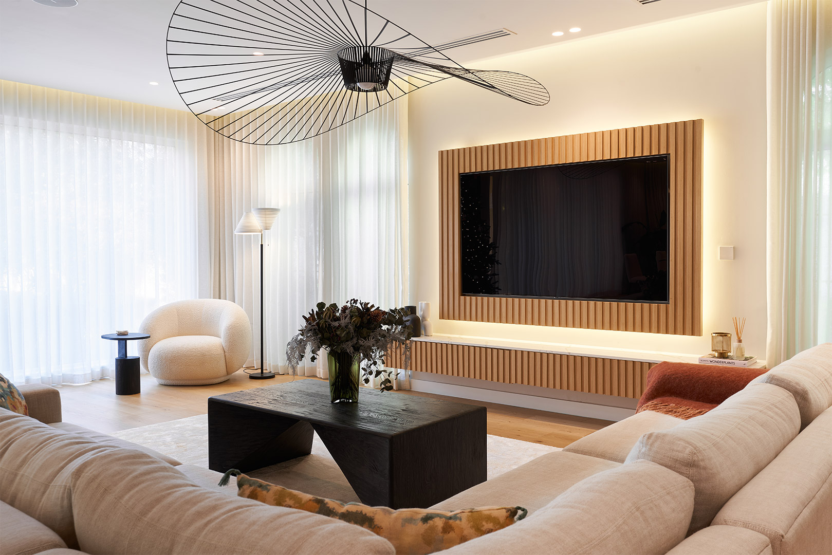 Jumeirah Park Scandinavian Villa - top interior design companies in dubai